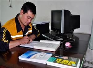 青春獻鐵路 無悔養路情-----記陝煤化澄合鐵運分公司工務段綜合工區工長龐振華