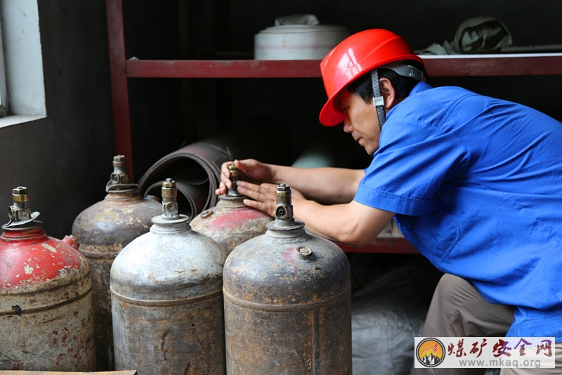 澄合電力中心開展易燃易爆危險場所安全大檢查