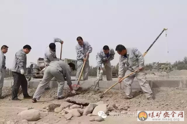 眾泰煤焦化：義務勞動讓黨員風采在細微處閃光