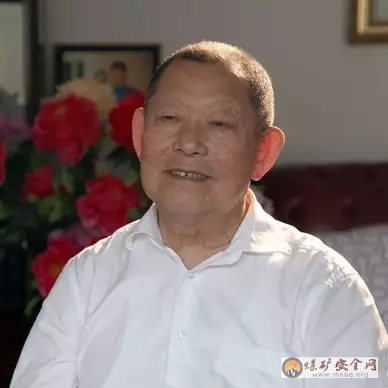 從國家幹部到國企領導，他為一方百姓，興一方經濟，成一片烏金瀚海