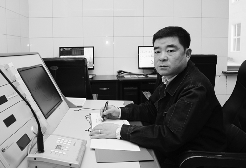 “安全專家”耿福民——記集團公司優秀共產黨員、老虎台礦副總工程師耿福民