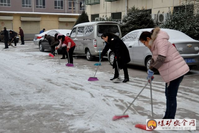 陝煤化澄合鐵運分公司清雪保暢通