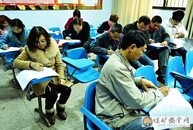 川煤達竹石板廠 決戰時刻基層忙“充電”