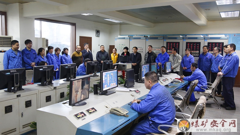 澄合電力中心在矸石電廠運行崗位舉辦“春晚”聯歡