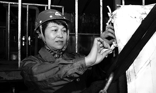 盛開在虎台山下的“白玉蘭”——記集團公司巾幗建功標兵、老虎台礦選煤廠虎博隊技術員徐淑蘭
