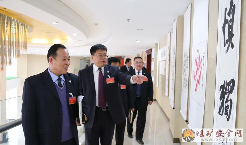 丹青繪春色 翰墨助清風——山東能源重裝集團魯南裝備公司舉辦“廉政書畫展”
