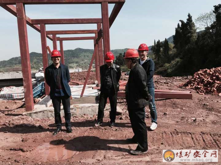 鼎能公司川煤六建開展安全綜合檢查