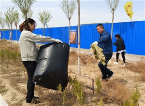 神華寧煤集團煤製油化工公管公司後勤服務中心黨員青年亮化園區