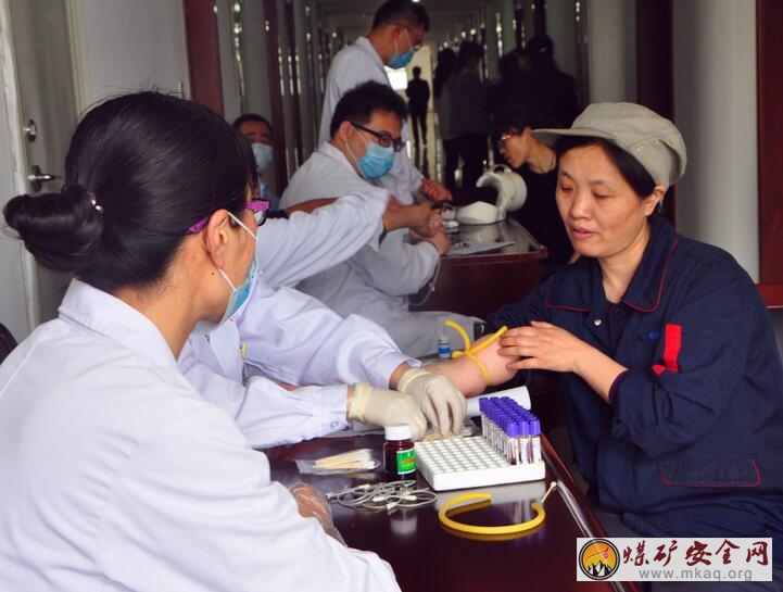 魯南裝備公司“關愛女職工送健康”受好評、聚合力