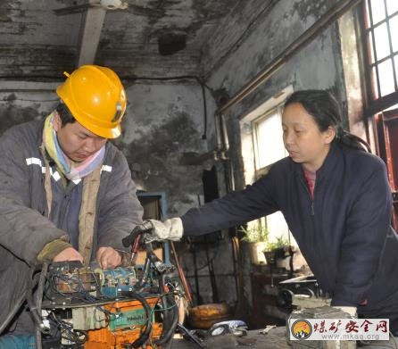 鶴煤三礦女工委讓女工有位更有為