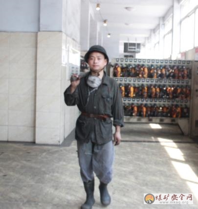 “五勤”安全衛士———記達竹柏林煤礦采煤一隊群監員李祖全