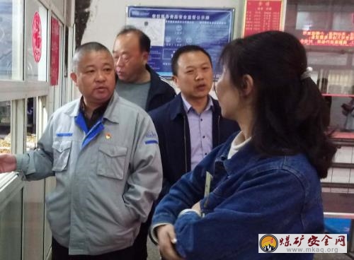 鶴煤三礦提升“兩堂一舍”服務效果