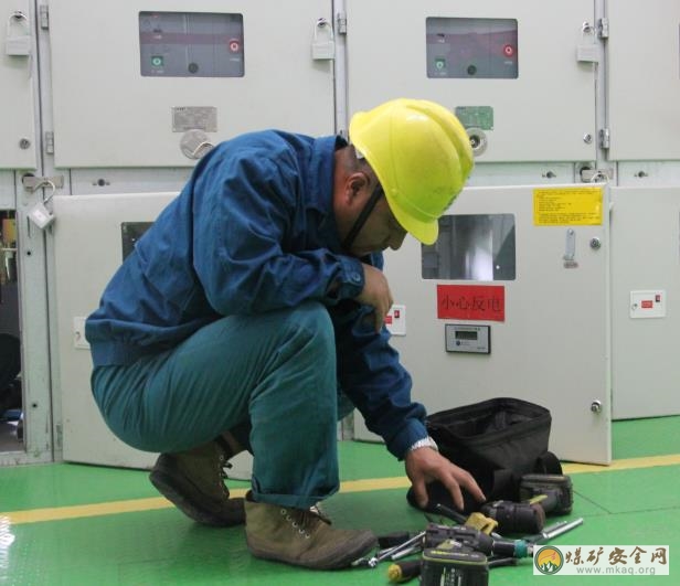 潞安集團李村煤礦：抓好電路檢修 築牢供電屏障