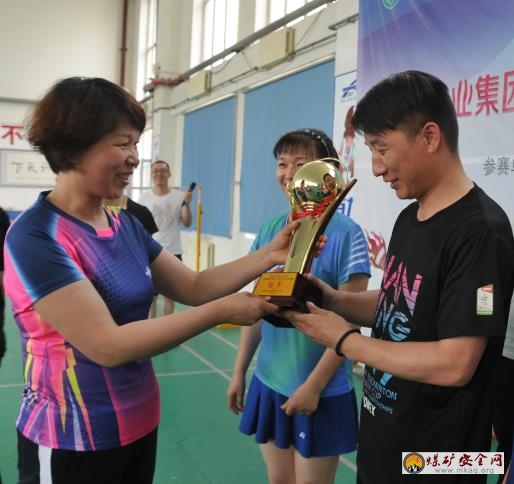 “天業杯”第七屆職工羽毛球團體比賽圓滿落幕