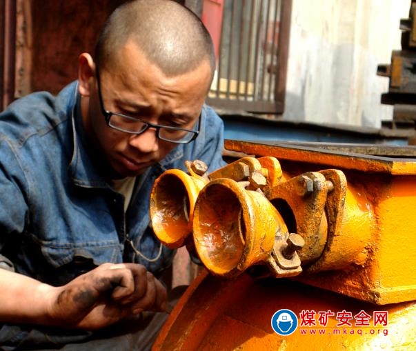鶴煤三礦掀起“修舊利廢”新熱潮