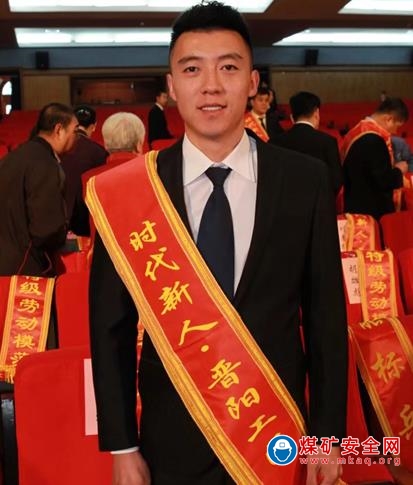 訓練場上揮汗如雨 救援現場遊刃有餘——記晉陽工匠、西山救護隊前山中隊一小隊小隊長白海元