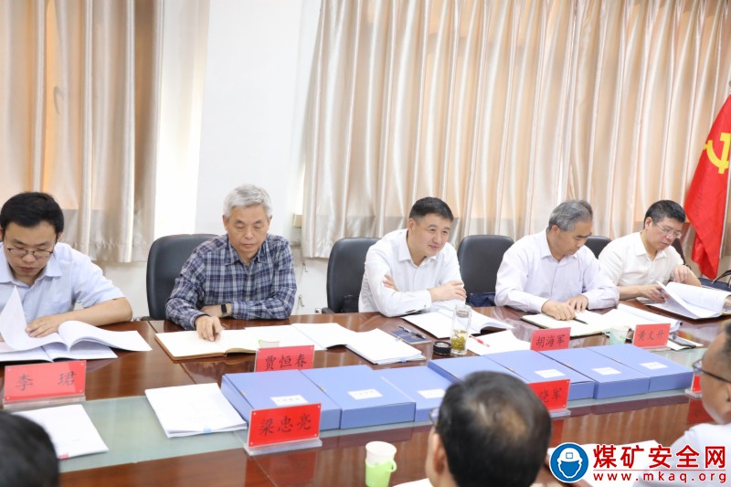 山西煤監局黨組副書記、副局長胡海軍一行在大同監察分局召開座談會