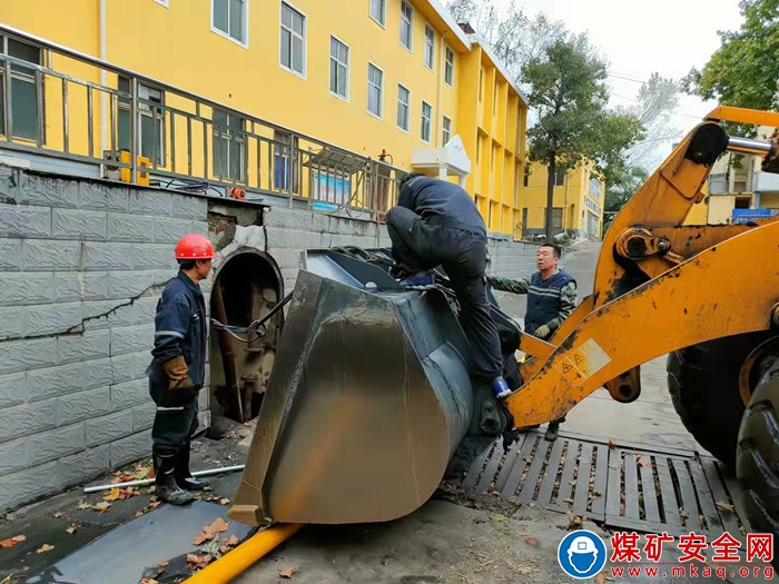 河南能源義煤公司千秋煤礦：心係礦工，打造暖心浴池