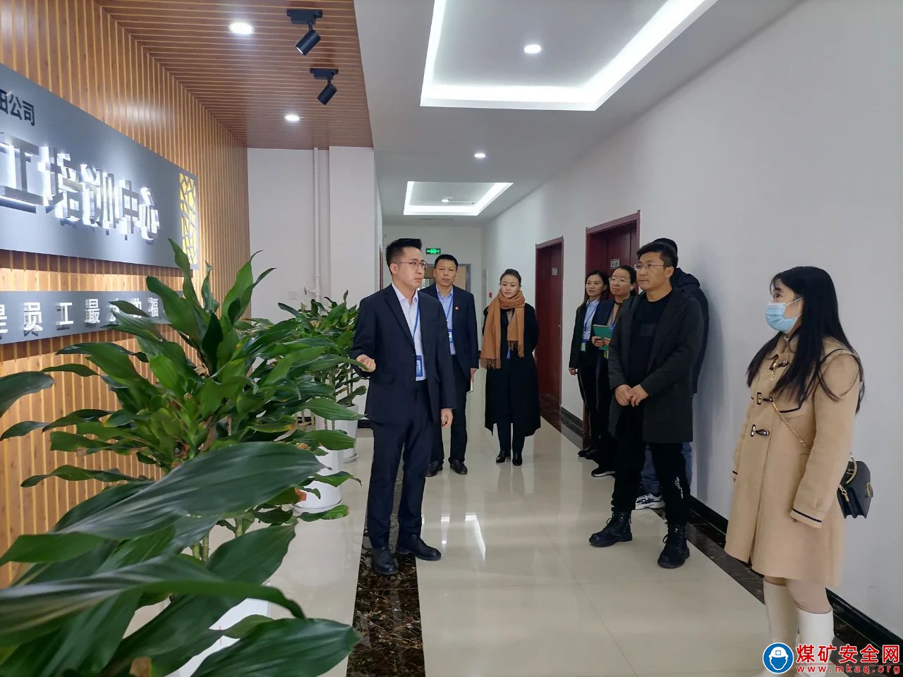 榆陽區文明辦到中能煤田公司指導創建市級文明單位標兵工作
