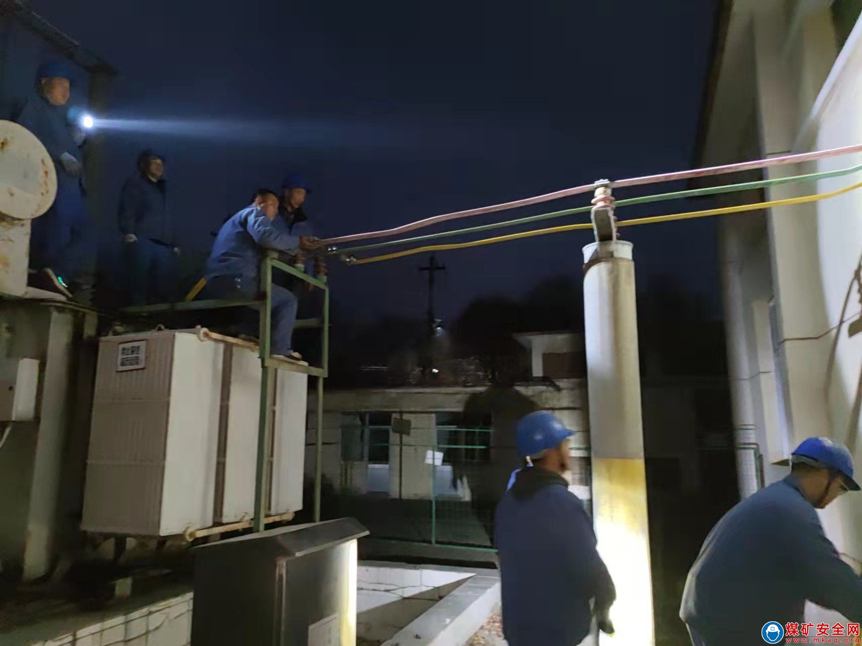 陝煤蒲白熱電公司：緊急更換變壓器 解群眾用電急事兒