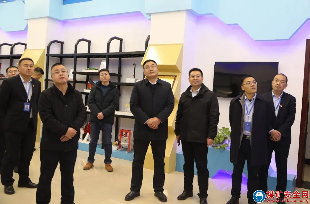榆林市委、區委文明辦檢查驗收公司文明單位標兵創建工作