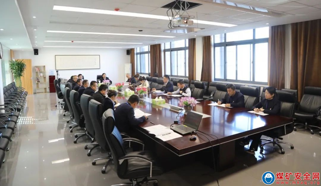 中能煤田公司召開以“革弊立新，清風徐徐來”主題廉政紀律教育會