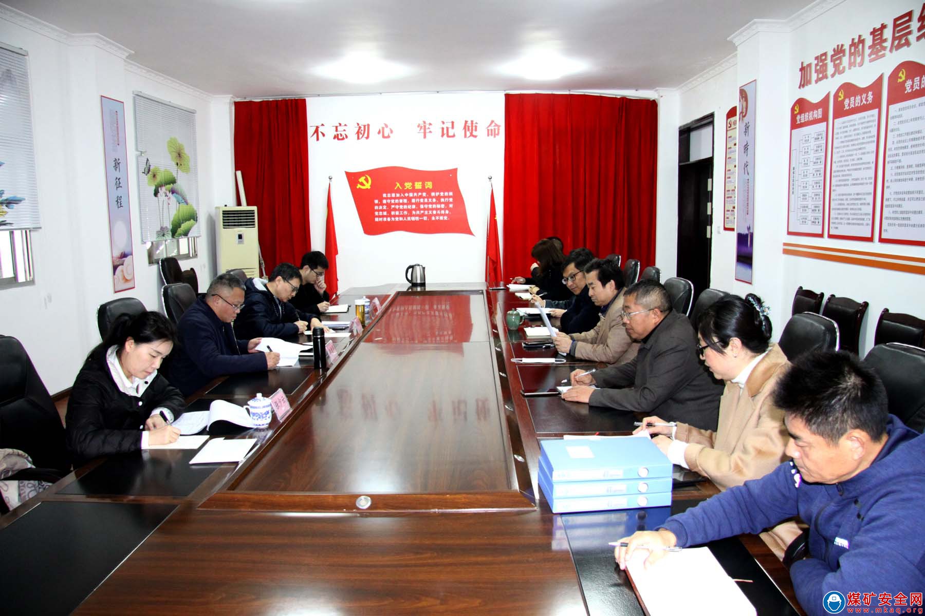 李德華到攀煤總醫院督導國企改革三年行動進展情況