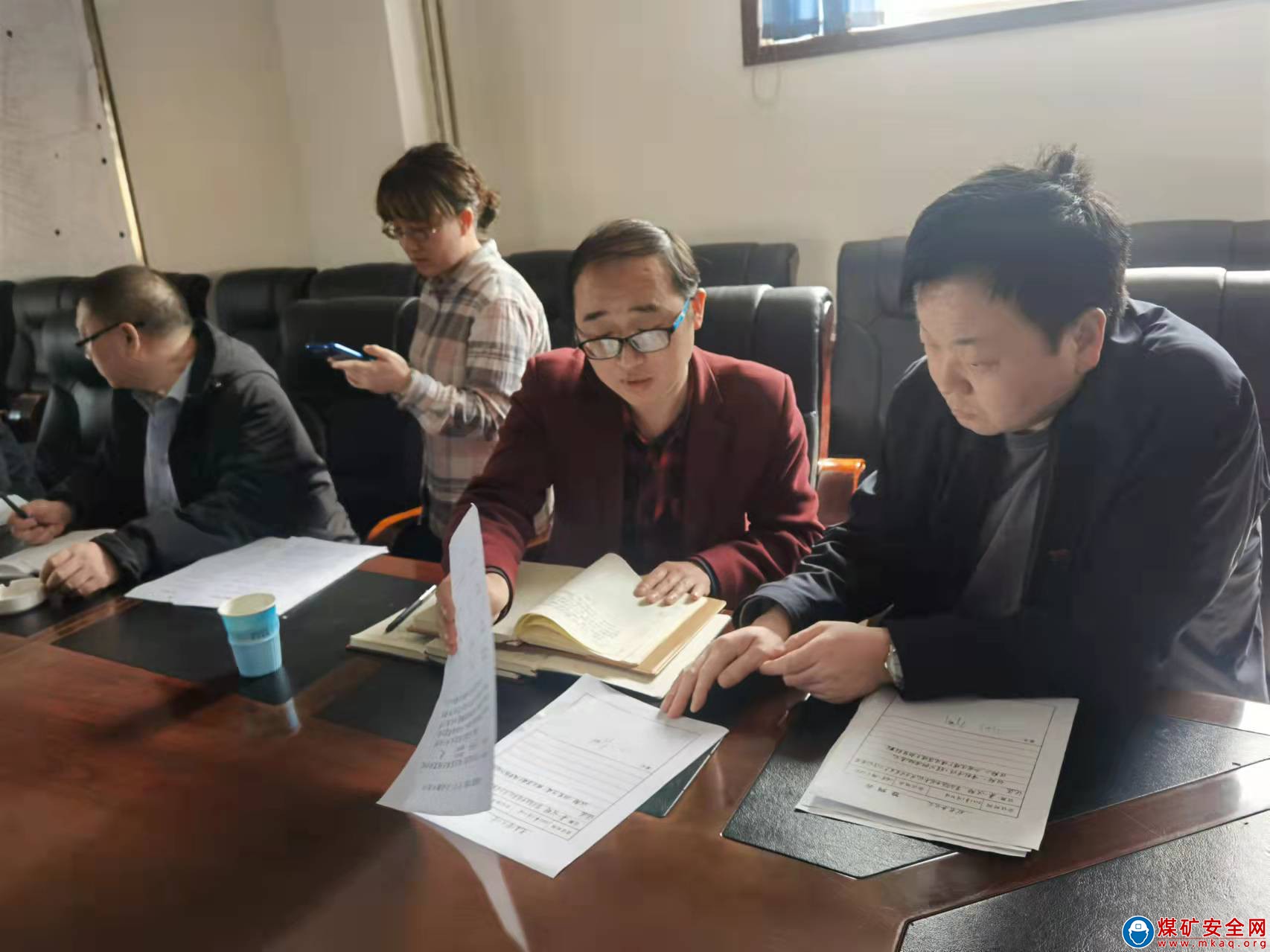 義煤集團綜合督查組到石壕煤礦開展重點工作督查督辦
