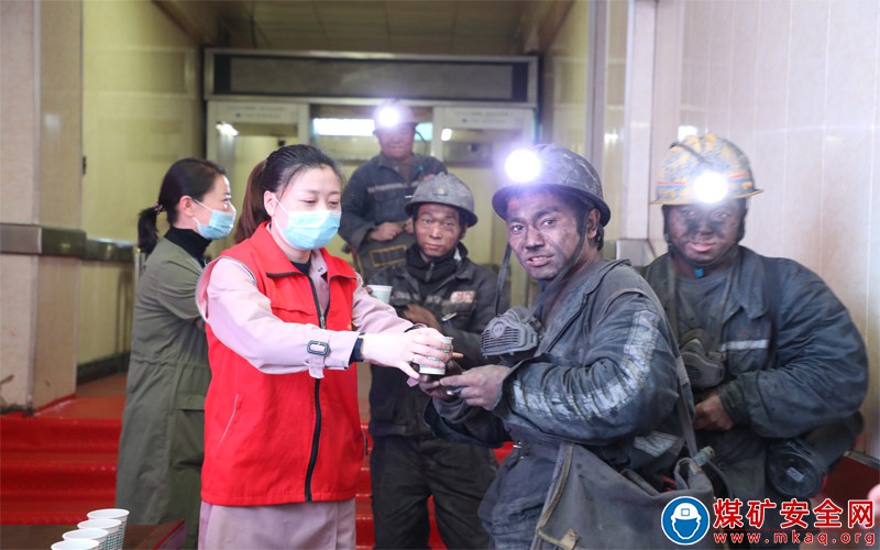  潞寧公司職工喝上預防新冠肺炎中藥湯劑