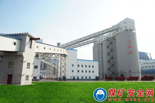 中煤礦建三十六處施工的黃陵一號煤礦H17聯巷順利貫通