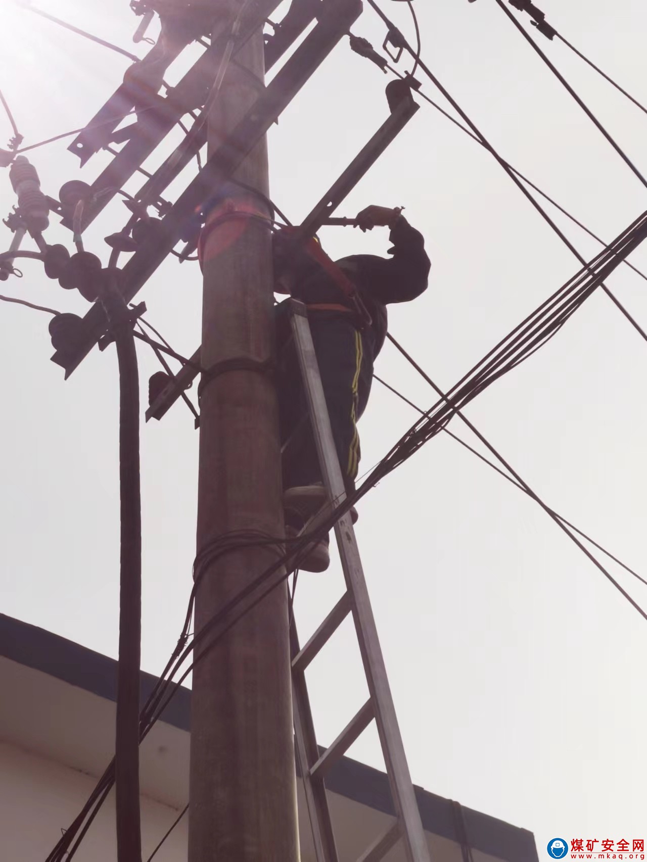銅川礦業鐵運分公司：工電段雨季“防患於未然”