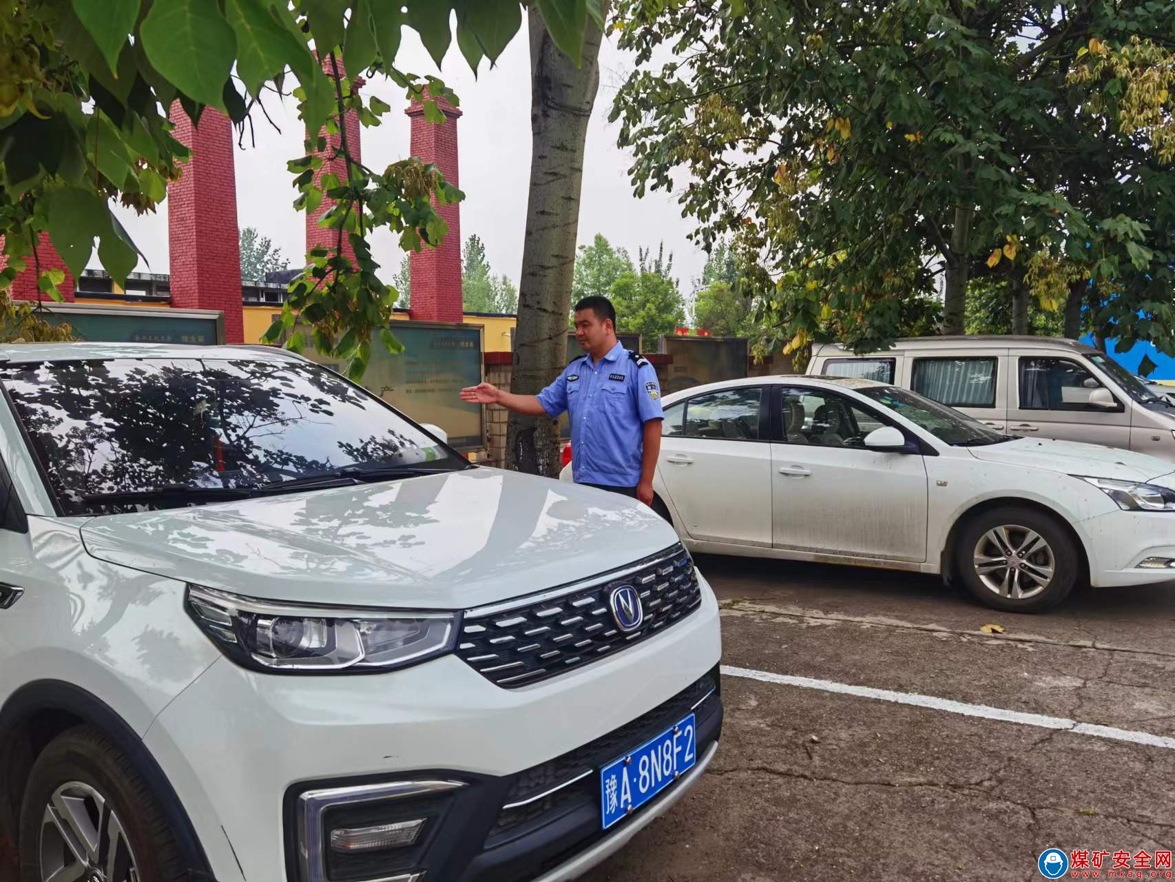 河南能源義煤公司石壕煤礦：規範停車秩序 共建文明礦山
