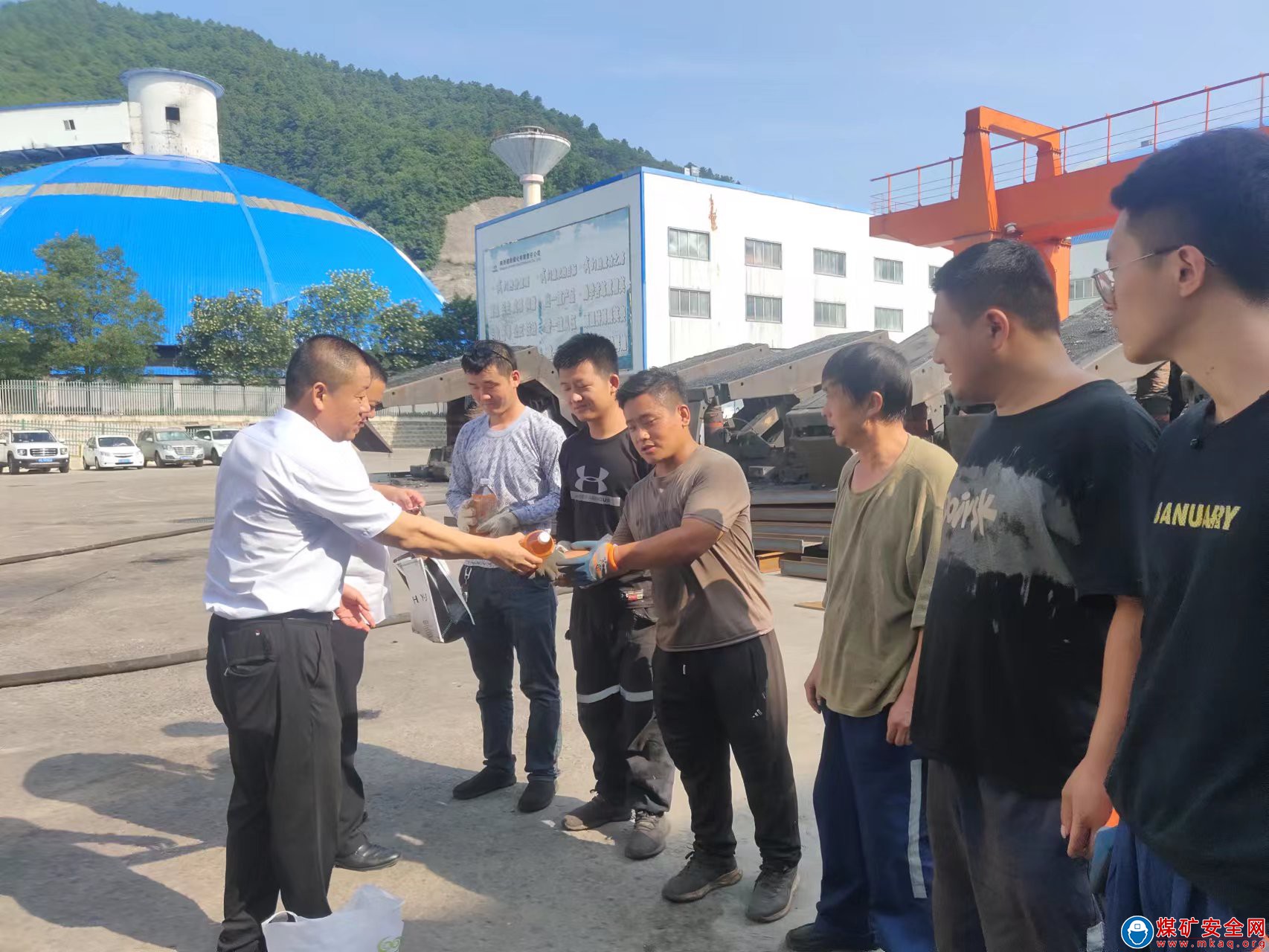 蒲白煤礦運營公司：職工無小事，關愛暖人心