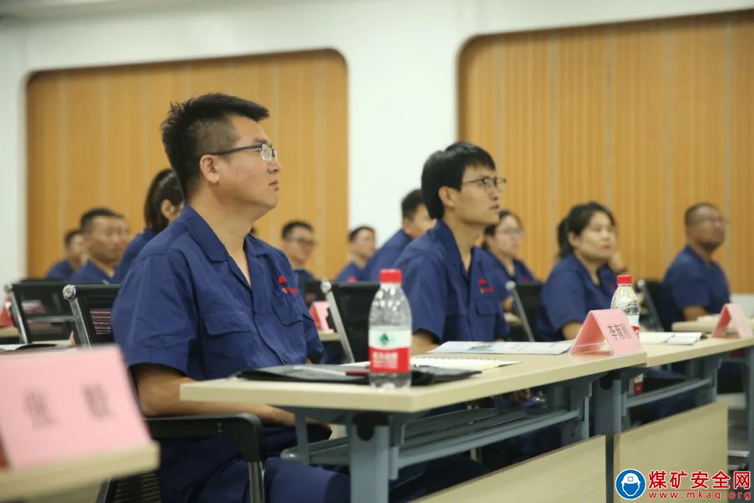 陝西中能煤田有限公司：青年英才培訓班係列活動