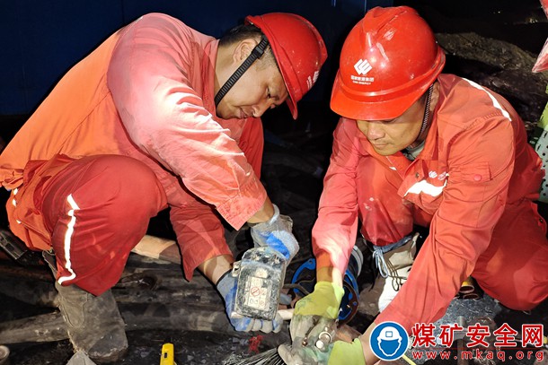 準能黑岱溝礦供電隊突擊隊助力能源保供