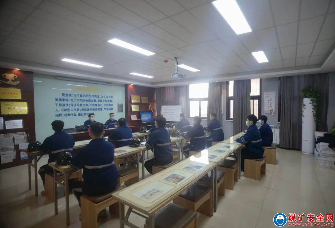 中能袁大灘礦業探放隊：打好“組合拳”彈好“安全曲”