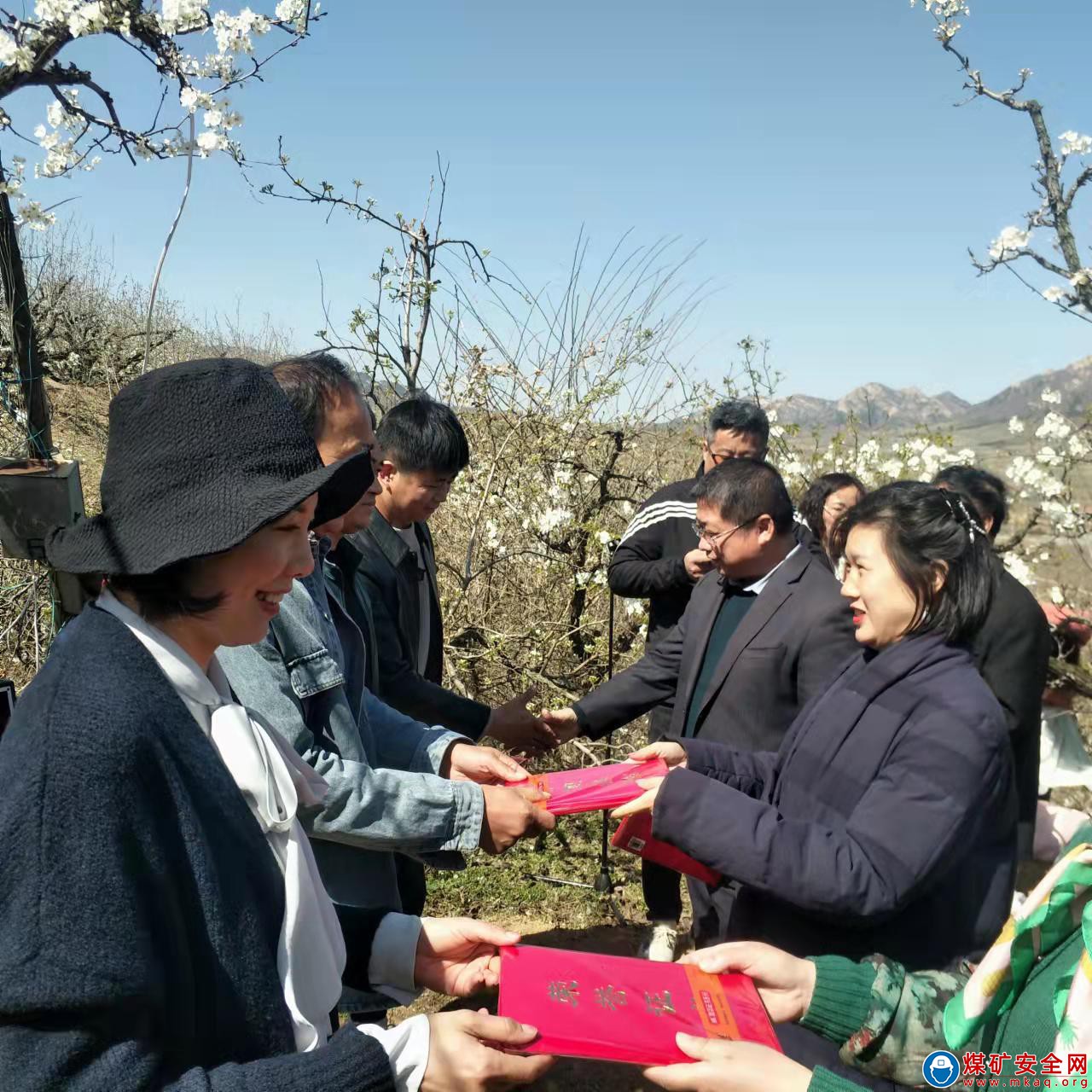 山東龍口詩詞學會舉辦“中國夢、文化進萬家”萊山詩會