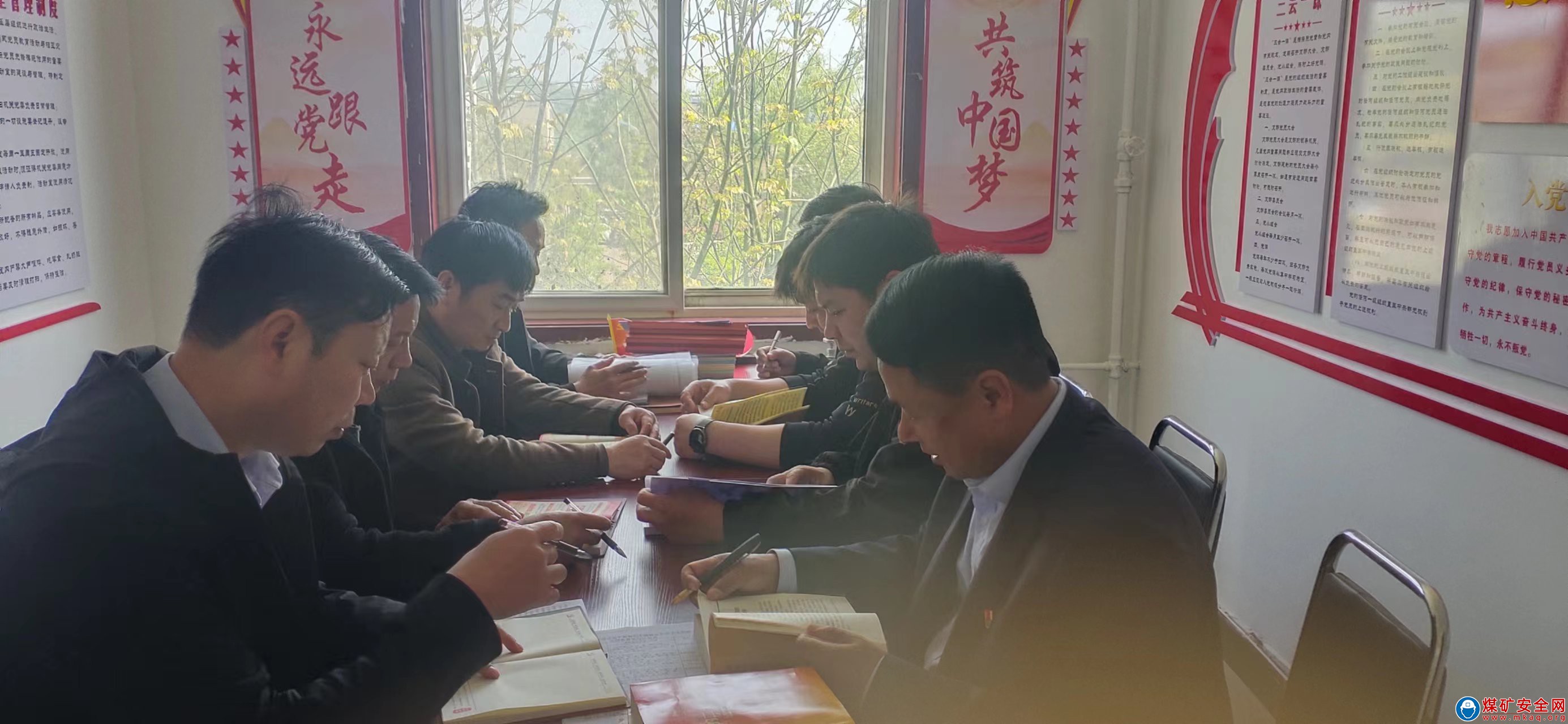 河南能源義煤集團石壕煤礦：一冊在手 以學促幹