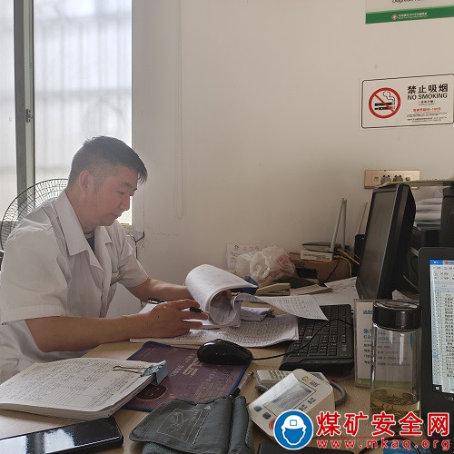 用心守護鄉親，走訪登記無憂——中國礦業大學協助紅日村醫務室進行糖尿病高血壓人群隨訪登記