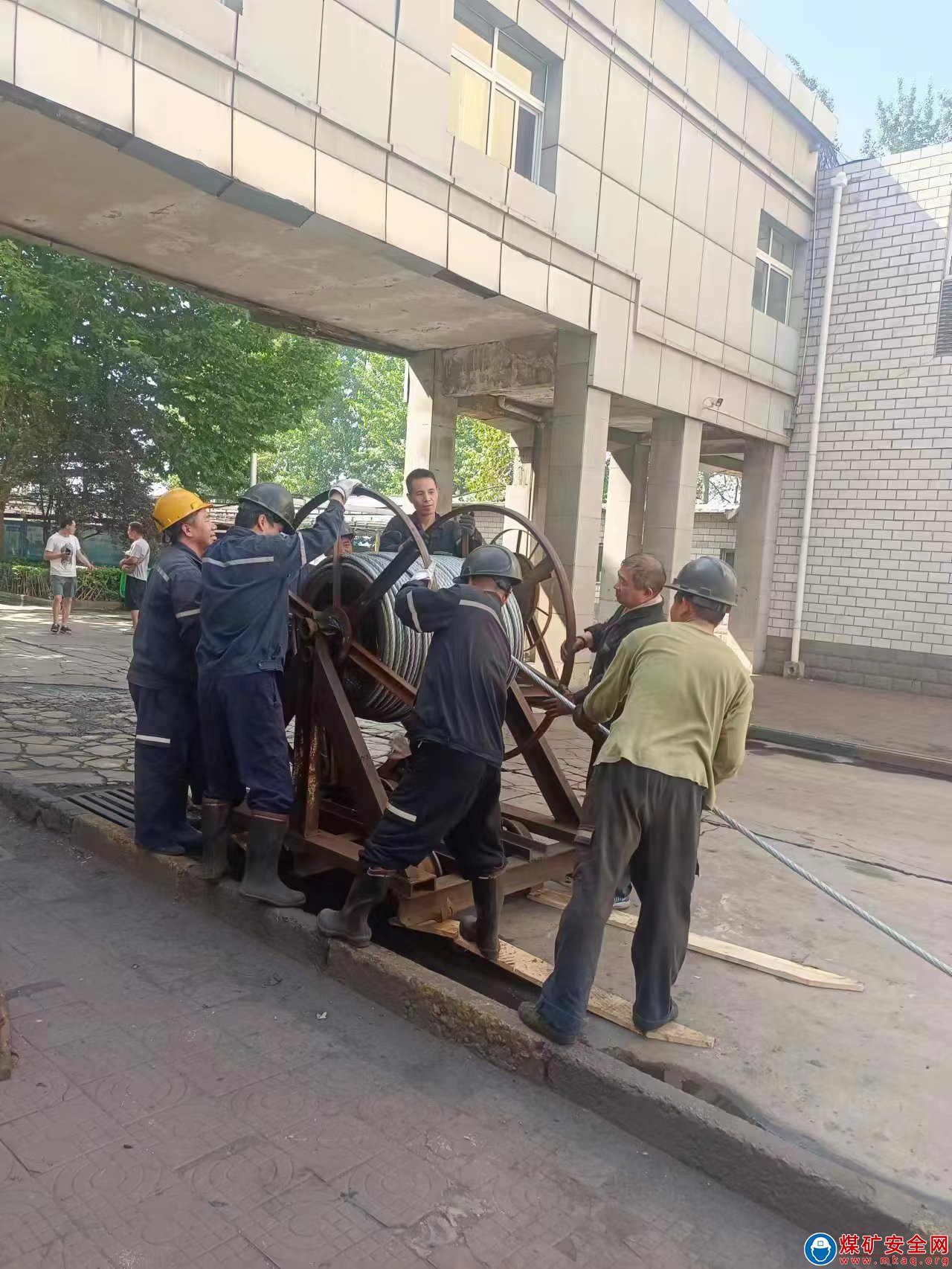 河南能源義煤公司石壕煤礦：以實幹擔當爭創一流業績