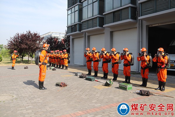 中煤新集公司救護大隊：強化應急演練 築牢安全防線