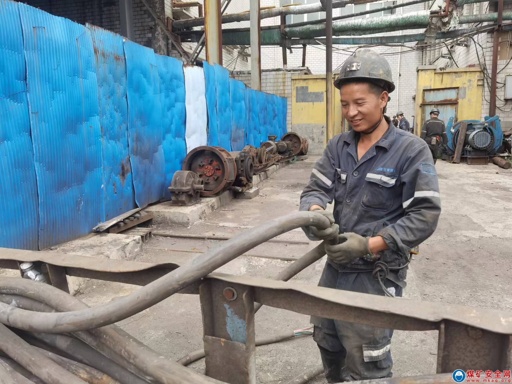 河南能源義煤公司石壕煤礦：樹立底線思維防風險
