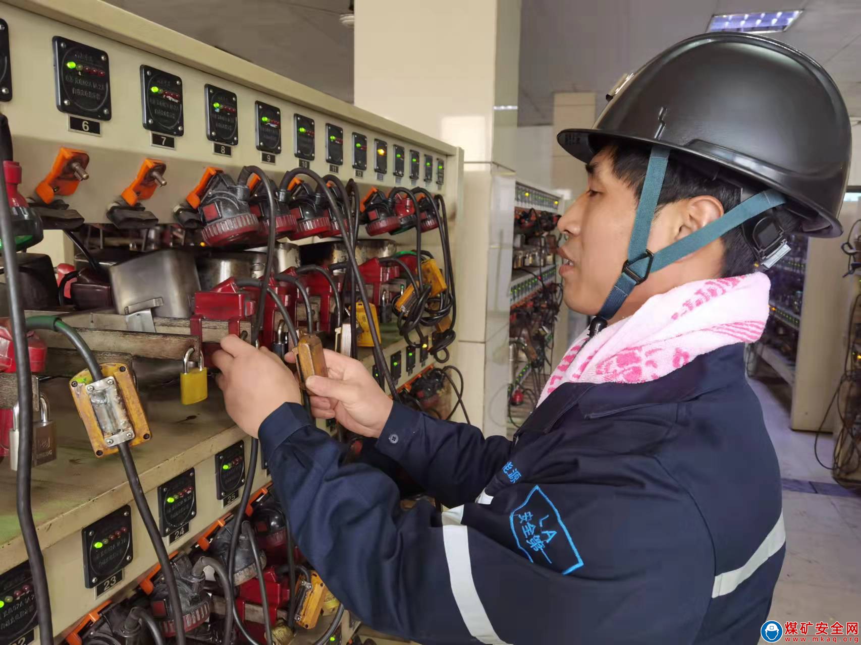 河南能源義煤公司石壕煤礦：常敲警鍾震懾心魂