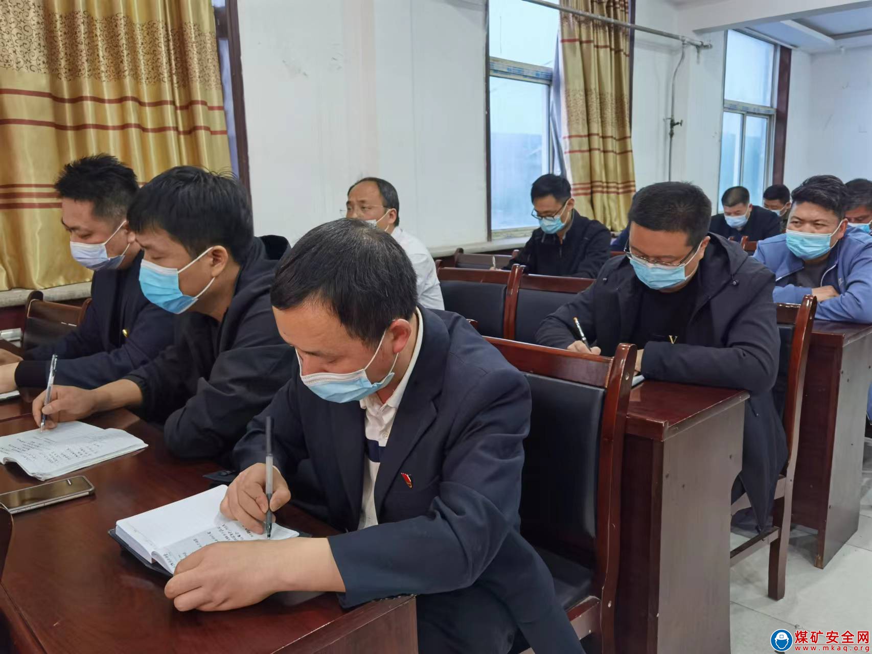 河南能源義煤公司石壕煤礦：廉潔之風涵養正氣