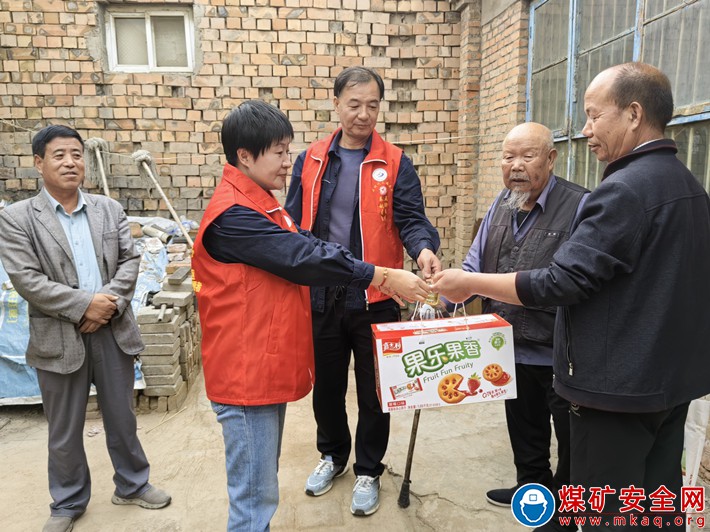 寧煤公司洗選中心文明幫扶推進企地共建上台階