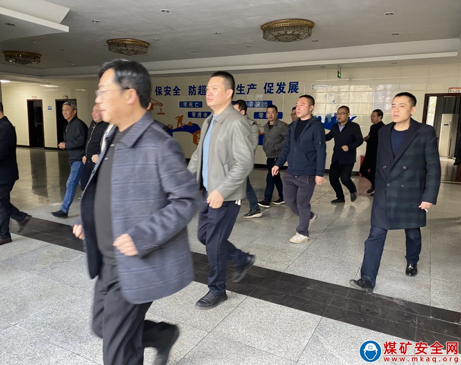 觀文煤礦開展地麵火災事故救援應急演練  提升礦區安全意識與應對能力