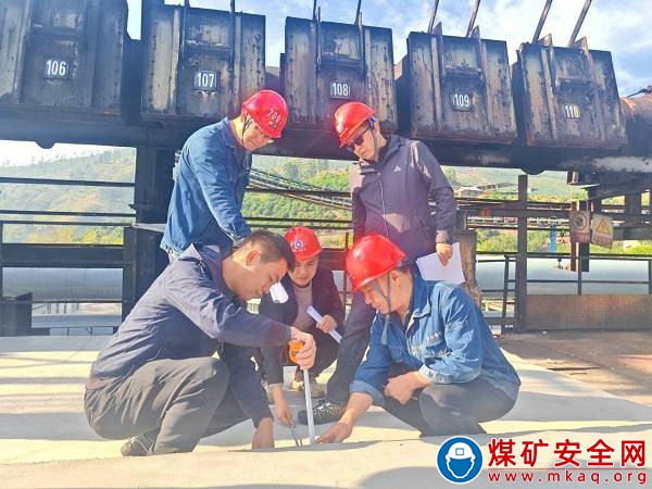 川煤物產攀煤工程建設分公司圓滿完成攀煤聯合焦化焦爐爐頂防水防漏工程項目
